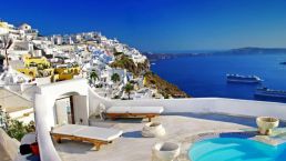 希腊旅游业强劲复苏，8月份国际游客入境人数激增！